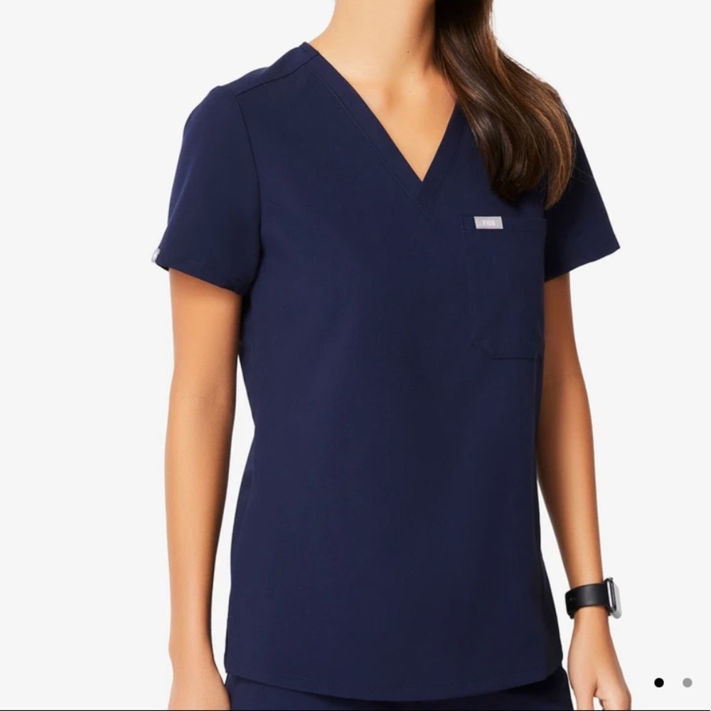 Navy figs XS one pocket scrub top